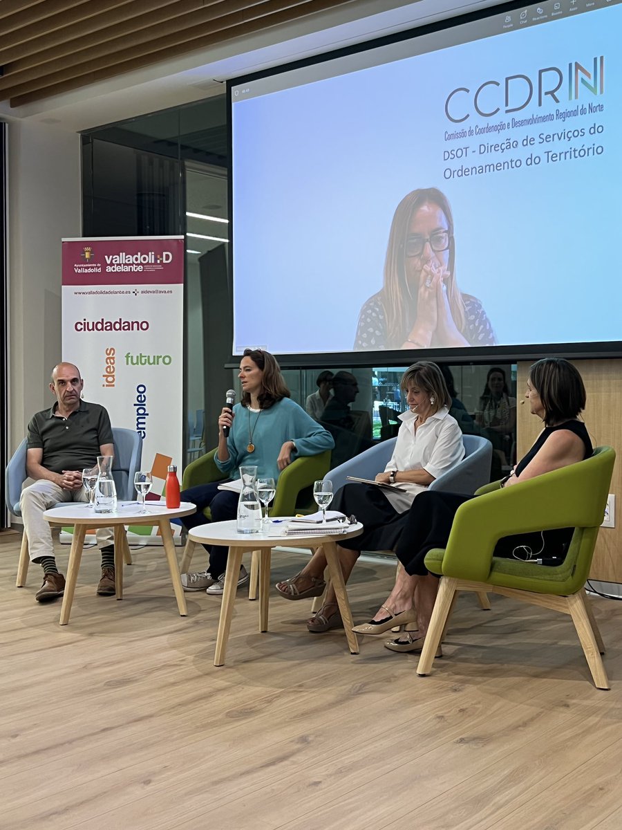 ideva_agencia's tweet photo. Mesa redonda. El impacto de la #EconomíaCircular en la descarbonización de las ciudades y regiones
🌎 Alexandra Cabral
🌎 Jesús Díez, @patrimonionat 
🌎 @rosahuertasg, @AyuntamientoVLL 
🌎 Juncal Ibea @vitoriagasteiz 
Modera Eva Curto @eoi 
#circularlabs #valladolidcircular https://t.co/16JxCaeUBd