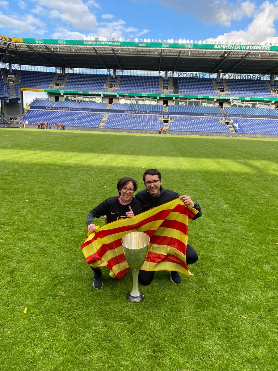 "I dream my painting, and then I paint my dream"

Sempre amb nosaltres. T'estimo AVI! ❤️

Pokalmestre 2022
Campions! Champions!

#pokalfinale2022