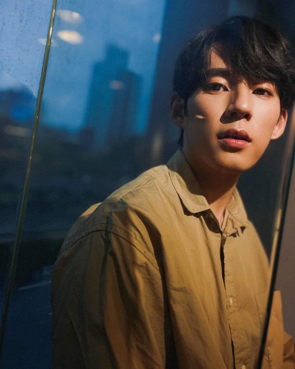 _HIStoryTH's tweet photo. 🤴Daily Update ▪Jake Hsu เจค▪
「ตอนกำลังหารองเท้าเมื่อวาน ก็เจอหนังสือเล่มนี้ในกล่องเก็บของย้ายบ้าน เหมือนเล่นเกมแล้วจู่ ๆ ก็เจอขุมทรัพย์... ผมอยากมีคุณยายที่ขี้เล่นแบบนี้จัง」
📷FB: 徐鈞浩 Jake Hsu / IG: jakehaw1230
#徐鈞浩 #JakeHsuTH #HIStory3圈套 #HIStory3Trapped #HIStoryTH https://t.co/W4xmIdDZFx