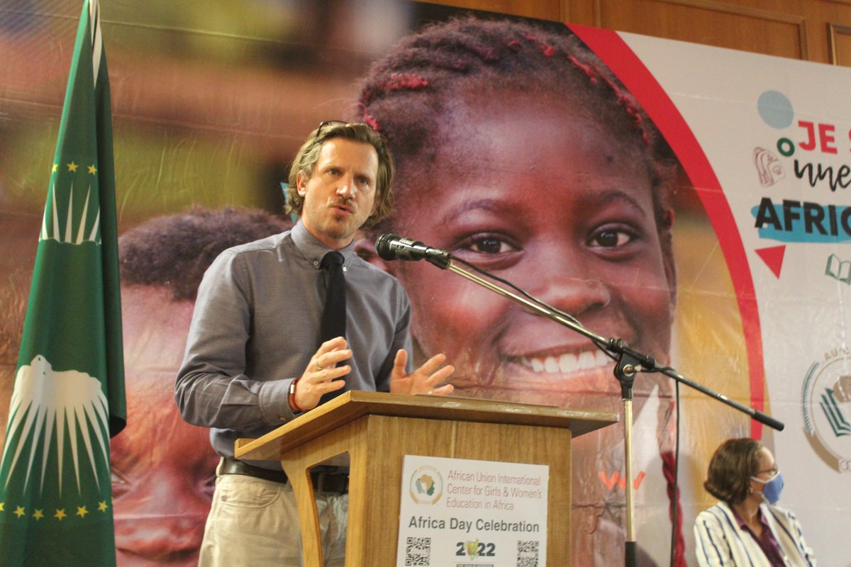 AU_CIEFFA's tweet photo. #Upates
"At the level of Burkina Faso, school feeding programs ensure that students stay in school...WFP's school feeding programs help girls &amp; boys to stay in school until the end of their studies" - Mr Antoine Renard, Country Director @WFP_Burkina_CD #AfricaDay #YearofNutrition https://t.co/lLTsLRbktN