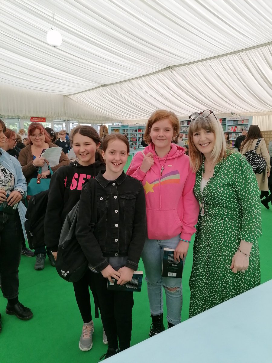 Book signing with Yvette Fielding!
#thewillowsway
#wordsgiveuspower