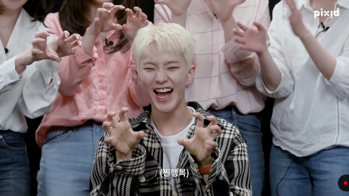 wonubliss's tweet photo. horanghae pose 🤣😂 maknae hoshi ❤️ https://t.co/IGqprmeUER