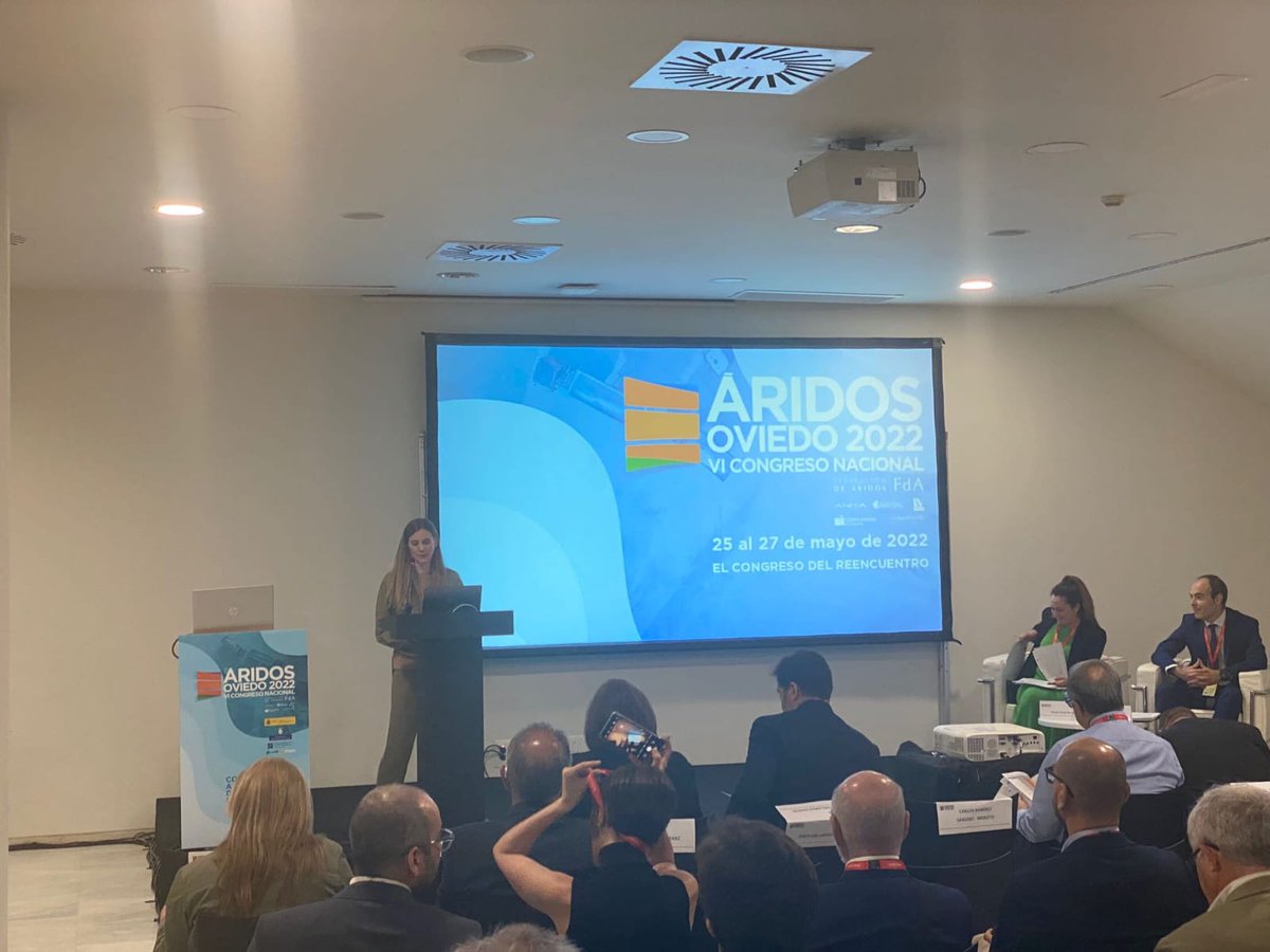 women_spain's tweet photo. Nos enorgullece compartir este ejemplo #WIM. Nuestra compañera Aina Orell Regis participó en #VICNA con la ponencia Adaptación y Restauración de la cantera Can Xumeu
💪 Enhorabuena por ser un ejemplo! https://t.co/LiaWrQjkEy