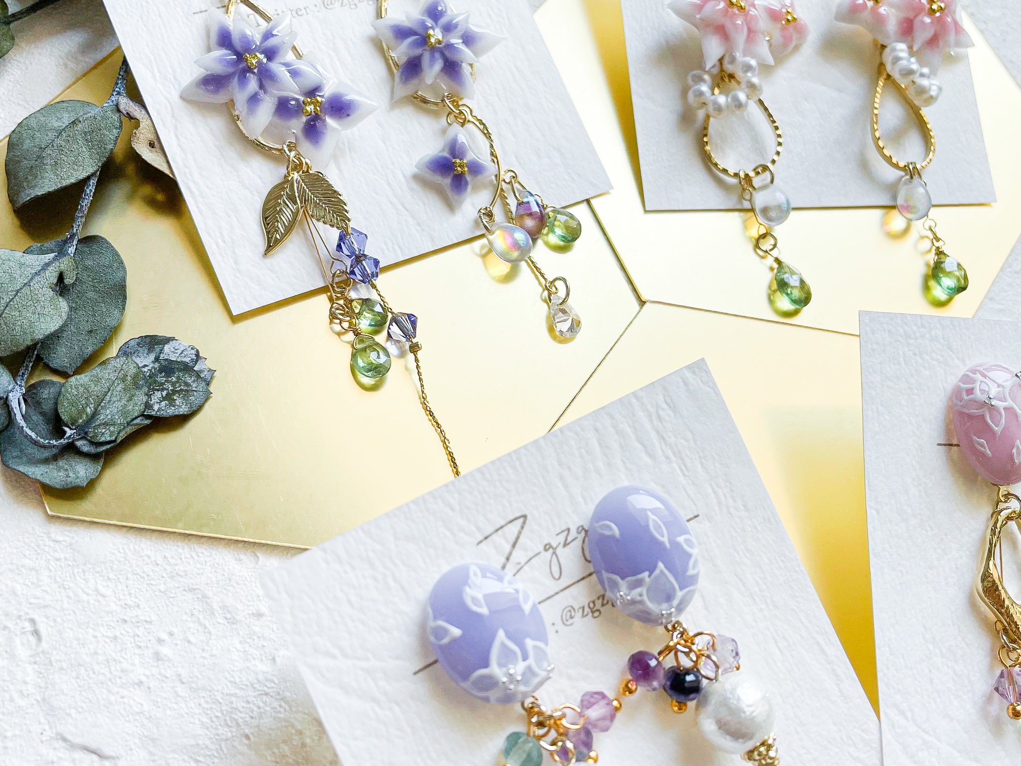 Zgzg 発送準備中 New あまだより 五月雨江 村雲江イメージ 紫陽花モチーフアクセサリー 雨と雲 にちなんで梅雨も楽しめるアクセサリーを制作しました いずれも全て一から花びらを作り 手描きしています 万華鏡 という紫陽花が