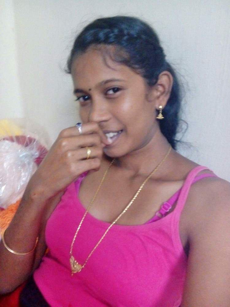 Gayathridheepan's tweet photo. என்கிட்ட ஏதாவது கேட்கனுனா ReTweet பண்ணுங்க 

Reply pandren https://t.co/PJf3OTB7rL