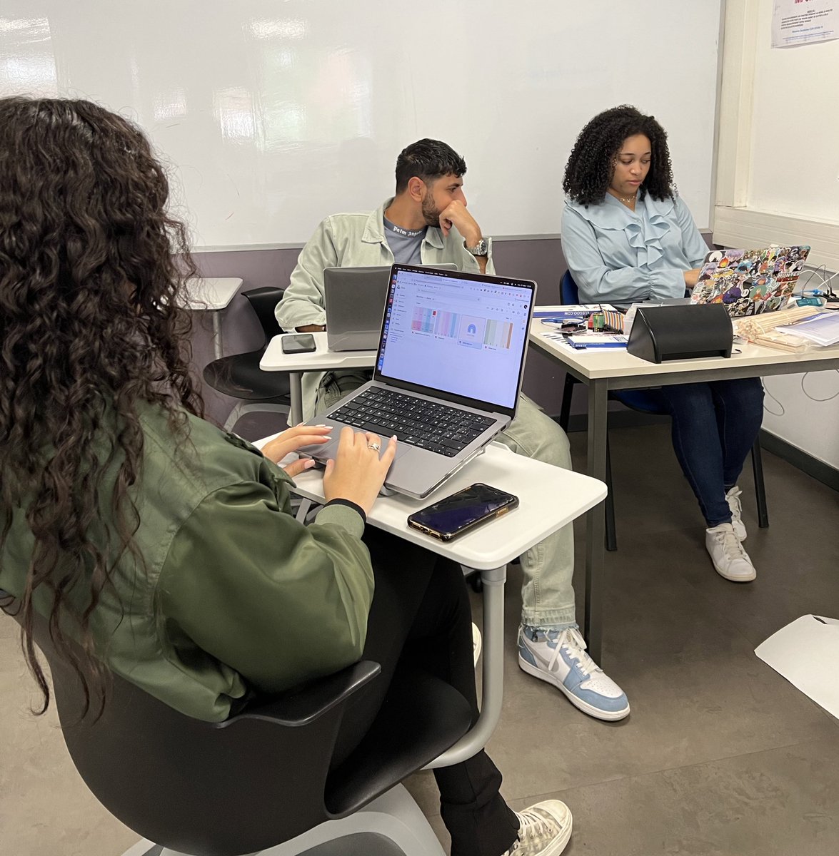 Byllow_psb's tweet photo. Merci à @Psbeduparis @PerezOfficiel et @MamaviOlivier de nous soutenir derrière ce projet ambitieux 🙏 #1 #psbhack2022 https://t.co/5zOjwIujbz