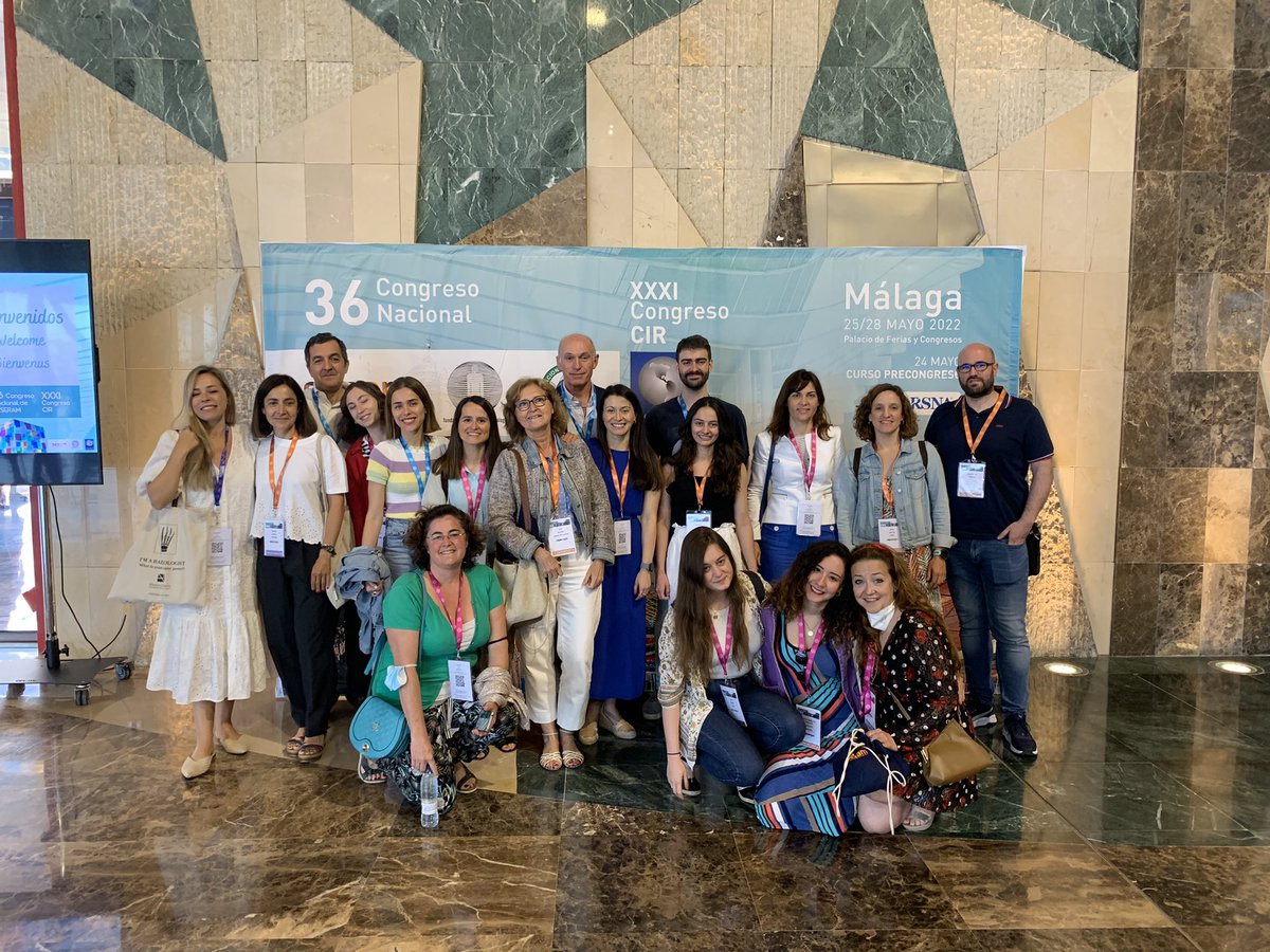 AnaCrespo_RX's tweet photo. Representación de #Radiologia del Clínico San Carlos de Madrid en Málaga #SERAM2022 #clinirad #somosclinico https://t.co/fIWt86t90l