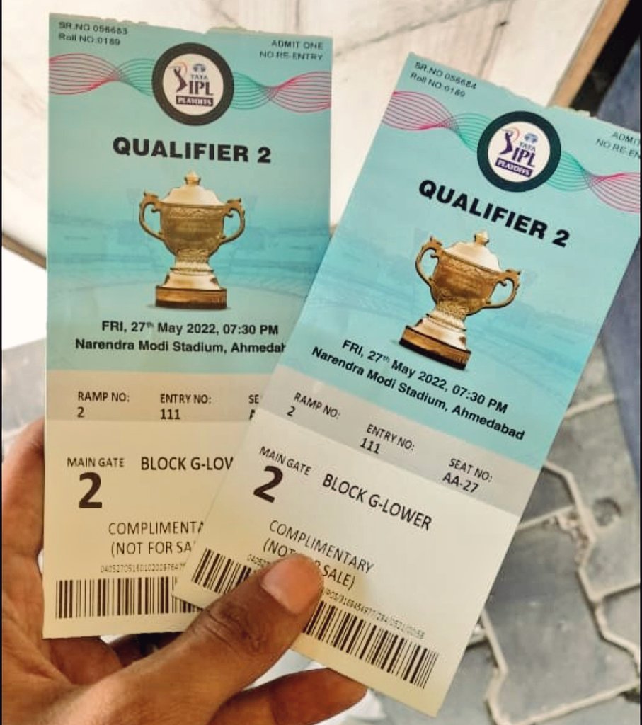theutsavpanchal's tweet photo. Who's coming 😉 ?
#IPL #RRvsRCB https://t.co/ej1POSADdW