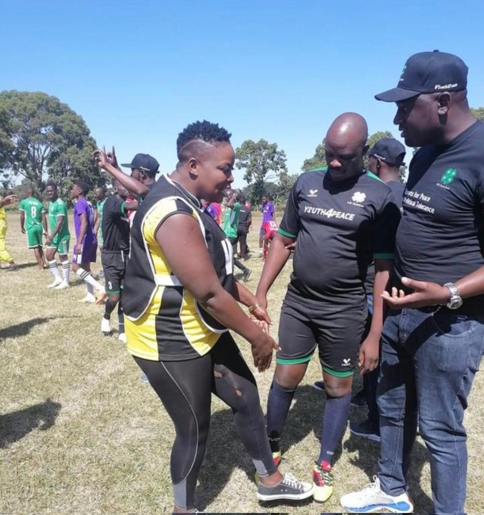 VoteEd2023's tweet photo. Youth commander weopposition wofamba akapfeka tight yakabooka nhamo yazomuonesa chitsvuku manje , mari yeAbduction yakapera ka iyo bhutsu 🤣🤣🤣🤣 #FundCeciliaTightsandShoes https://t.co/eXvVno64xs