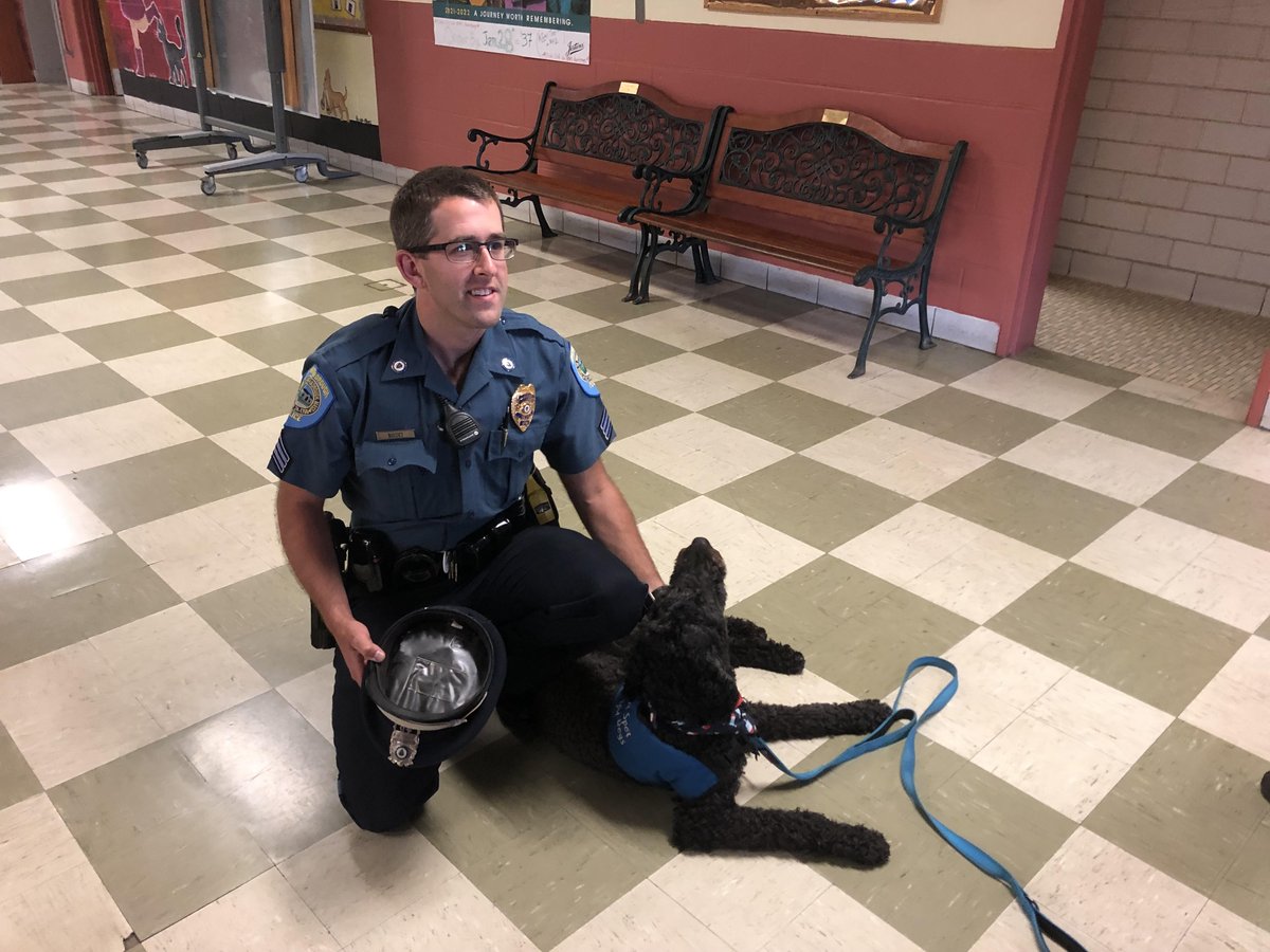 MelicanNews's tweet photo. Sergeant Bisset and Betty wait to greet students and staff on Wednesday. https://t.co/ltpNoXL4hr