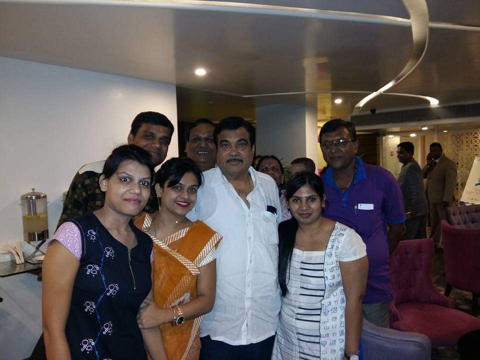 Agrawal44Ankit's tweet photo. जन्मदिवस की ढेर सारी शुभकामनाएं आदरणीय श्री गडकरी सर 
भगवान महाकाल से निवेदन है की आप जैसे देशभक्त और जनसेवक भारत के हर घर मे जन्म लें  🙏🙏🙏🙏 @nitin_gadkari https://t.co/0KmpVGYKLc