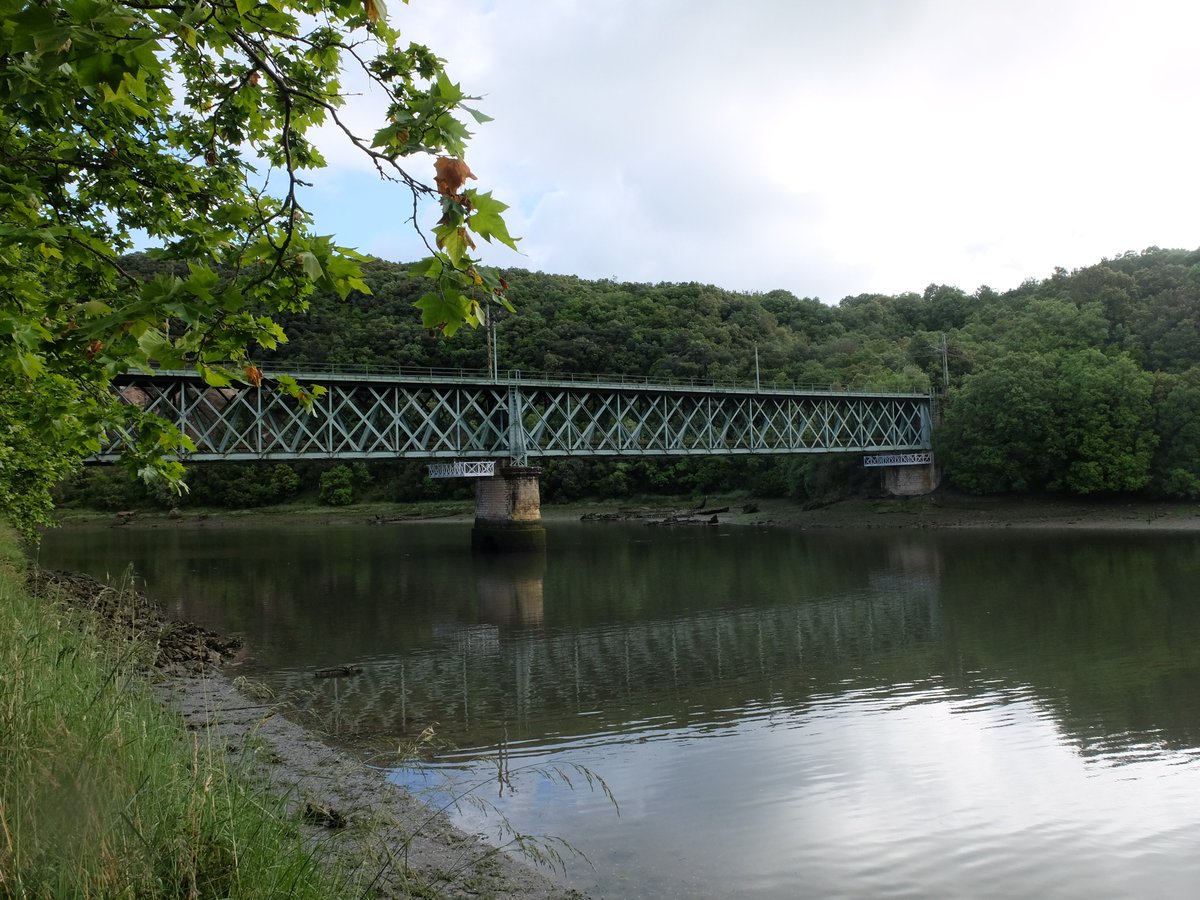 🌉El Departamento de Transportes licita la obra de reparación del puente ferroviario de Zumaia por 4,3 millones de euros.🚉 El desgaste de la estructura centenaria se subsanará con la sustitución y refuerzo de las piezas deterioradas.

NOTICIA ➡️ labur.eus/nASFV

#ETS