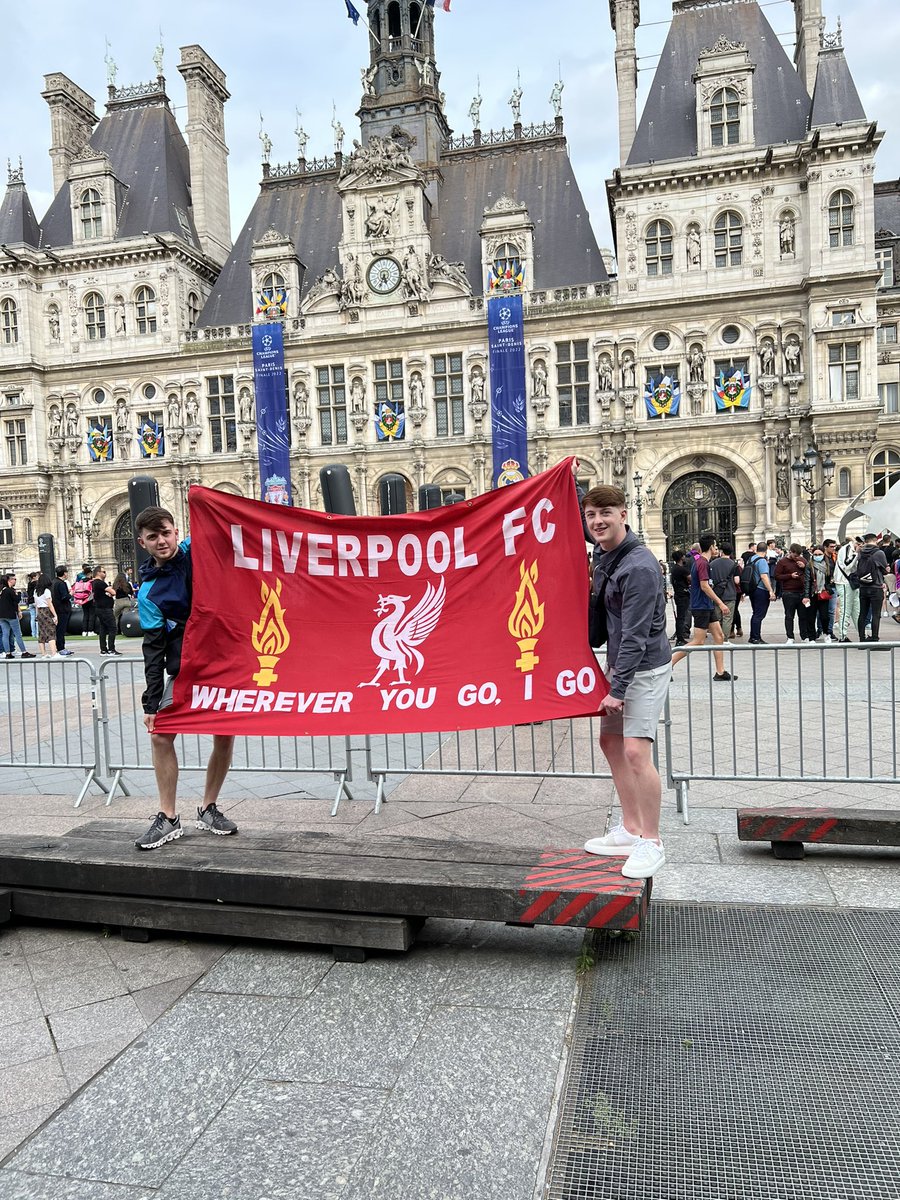 Reds in Paris 🔴🤩

Some boss flags and banners around the city ahead of the #UCLfinal 

Send us your photos 📸
