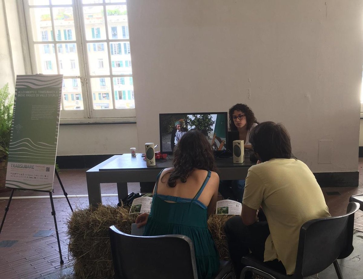 PARCO_AVETO's tweet photo. Ultime battute per Adele e il suo laboratorio/mostra virtuale al #TransumareFestival di @RegLiguria sulla piccola transumanza negli alpeggi e nelle malghe di #parcoaveto a #PalazzoDucale in @ComunediGenova #CambioVia @pc_maritime https://t.co/T6Vw6DSHeL