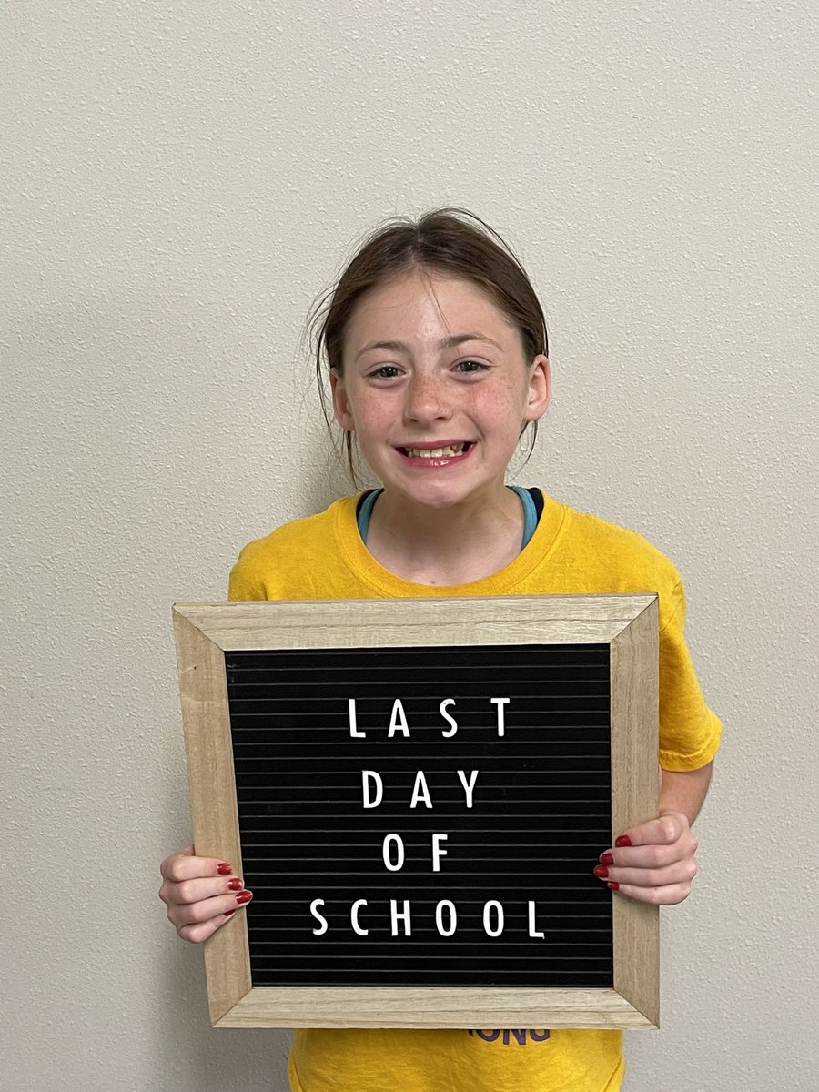 Ms_Wahlberg's tweet photo. Last Day of School #rlfschools https://t.co/s5f2bCnTOR