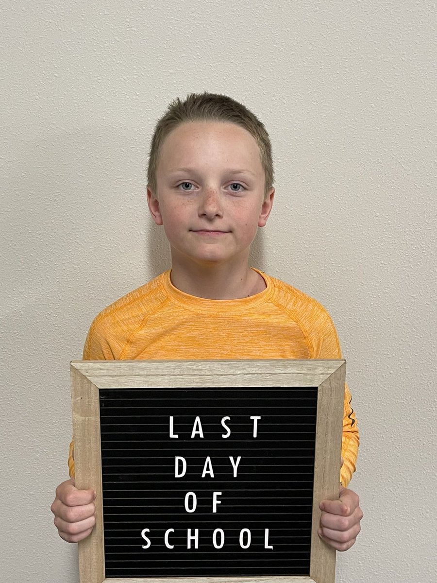 Ms_Wahlberg's tweet photo. Last Day of School #rlfschools https://t.co/s5f2bCnTOR