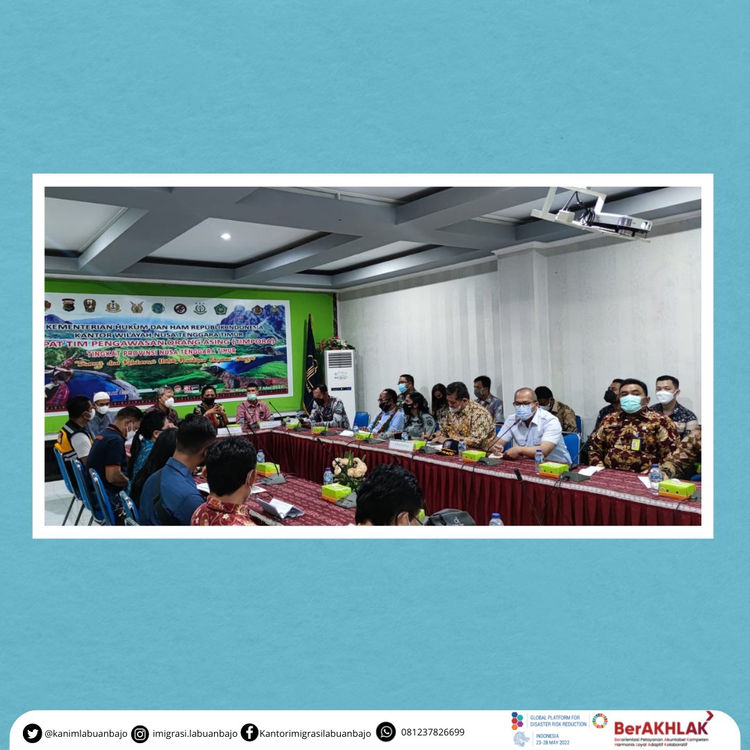 kanimlabuanbajo's tweet photo. Kegiatan dilanjutkan dengan paparan materi, salah satunya dibawakan oleh Jaya Mahendra, selaku Kepala @kanimlabuanbajo

#timpora
#banggamelayanibangsa
#KumhamPasti
#wbkwbbm https://t.co/VJt3tVWJvN