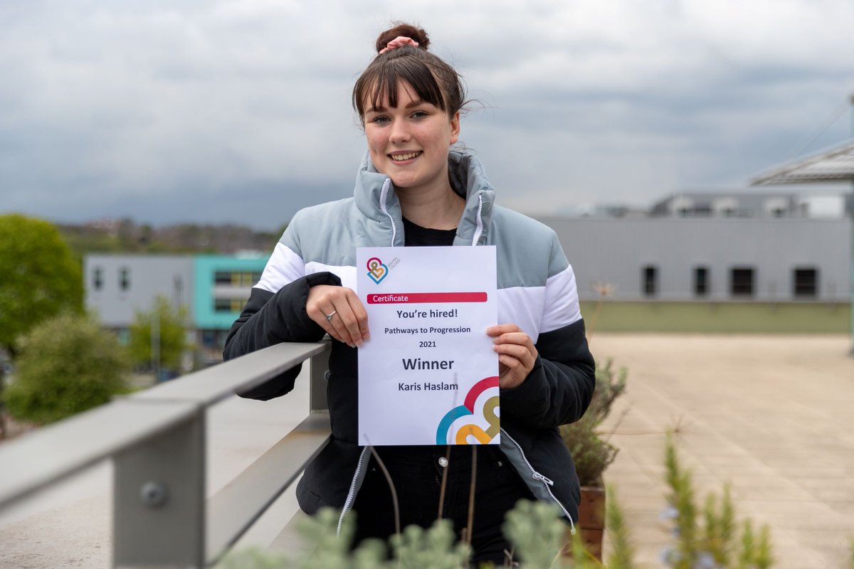 BoltonCollege's tweet image. 💬‘I took part in the College's 'You're Hired' competition and I won! We chose a dream job then practised interview techniques all day, before being mock-interviewed by the Principal; I received excellent feedback.'💬

Apply for one of our courses today! ➡️boltoncollege.ac.uk/young-people