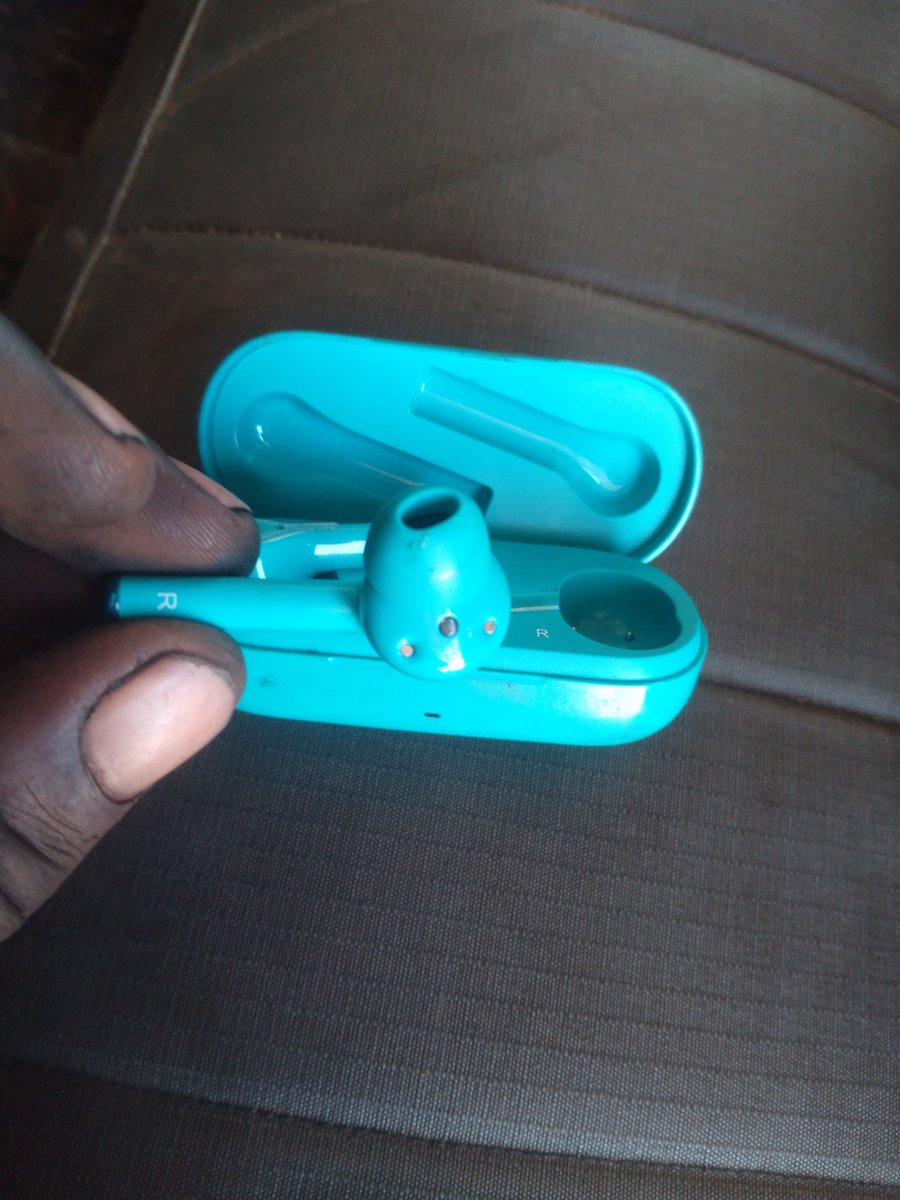 Hawai honer magic earbads for
Sell contact 0975257116 if intrested