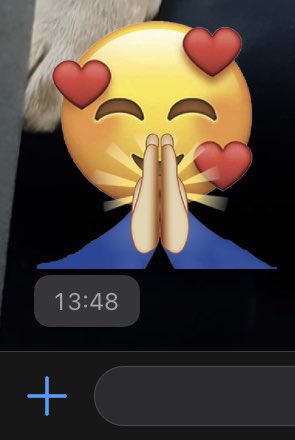 funkjunkmonkey's tweet image. קיבלתי את הסטיקר הכי טוב בעולם יש לי דופק מואץ זאת הדודה עם הליפסטיק שנמרח עושה קעקוע של 
Live laugh love 
על שכם שמאל