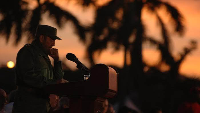 #Fidel: Tenemos ante nosotros un gran desafío. Se trata de forjar un destino común para naciones notablemente dispares en cuanto a tamaño, población y desarrollo (...). La región comprende, por fin, que en la unidad está el camino futuro de nuestros pueblos. #AlbaUnida #Cuba