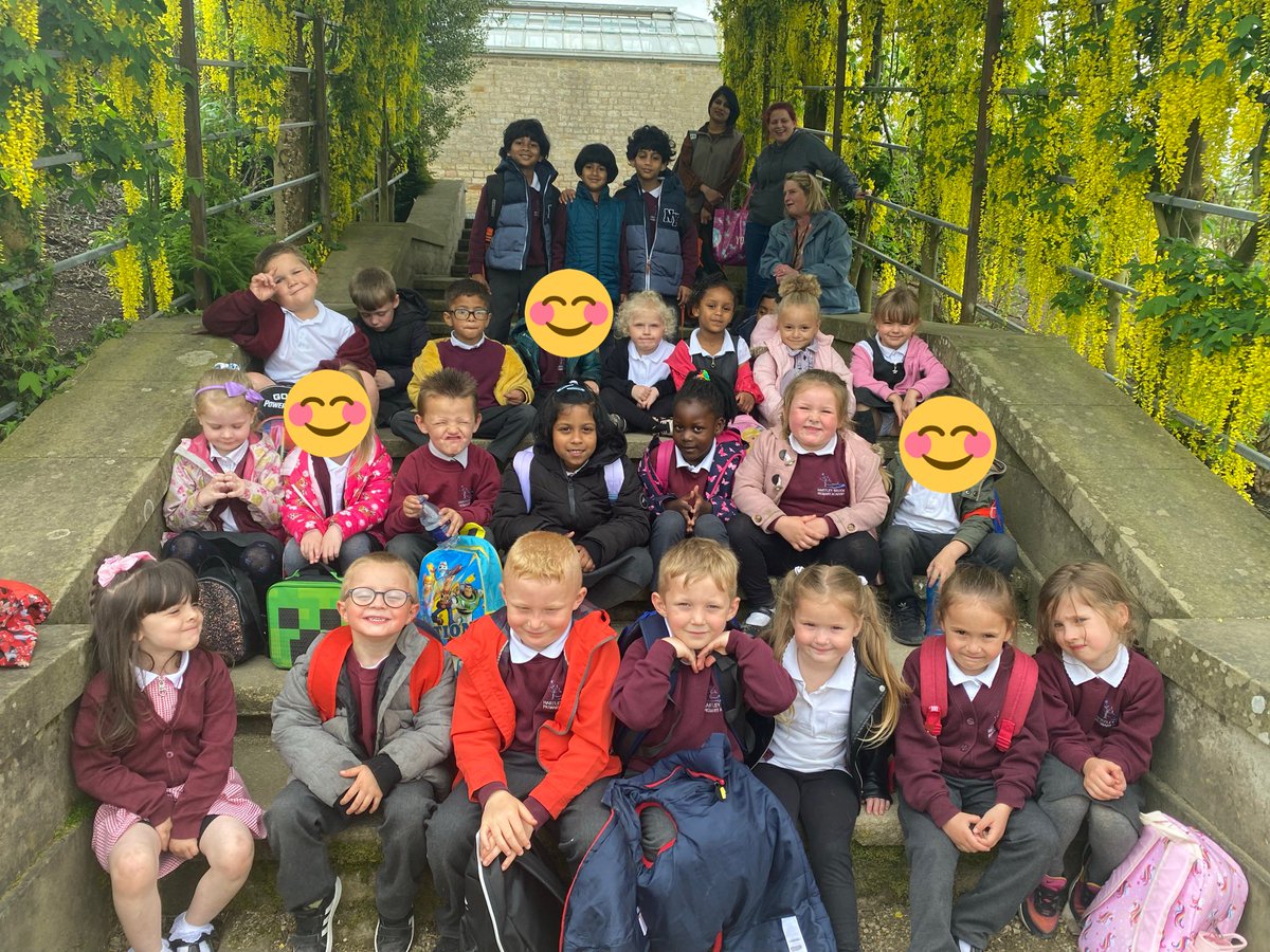 MissMalcolmHB's tweet photo. Reception had so much fun earlier this week at Chatsworth house! https://t.co/pz44Li1SzD
