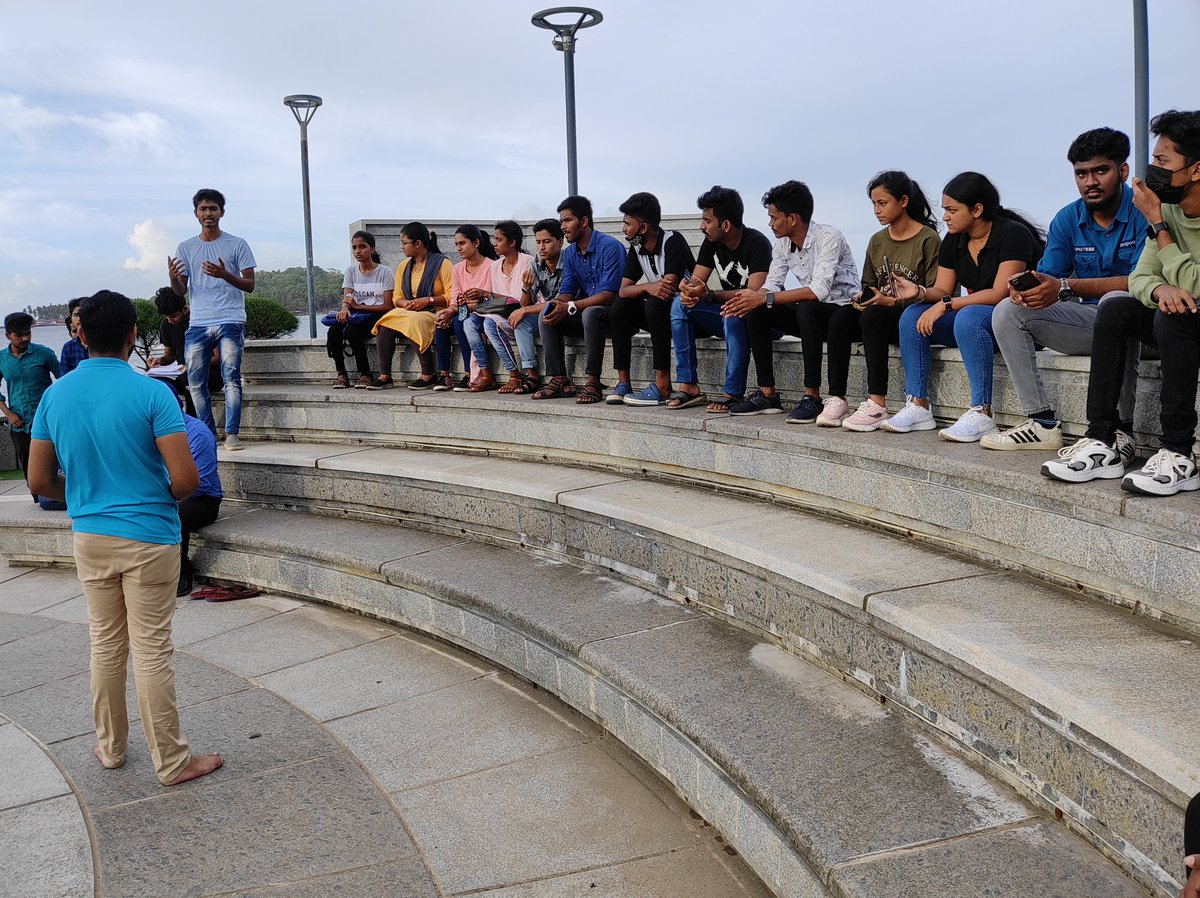 ABVP_ANI's tweet photo. Karyakartas of ABVP Andaman interacted with the students of DBRAIT. The students are facing problems as DBRAIT fails in meeting the norms of the Pondicherry University which resulted in removal of affiliation of DBRAIT.
#DBRAIT_Fail https://t.co/e4faGcRDOL