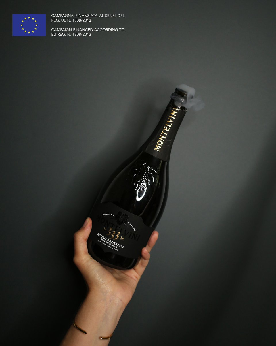 Cheers to you! The FM333 is characterized by fresh and fruity scent has notes of acacia flowers, wisteria and green apple. The very fine bubbles that rise in the glass instinctively generate a good structure that satisfies even the most demanding palates.