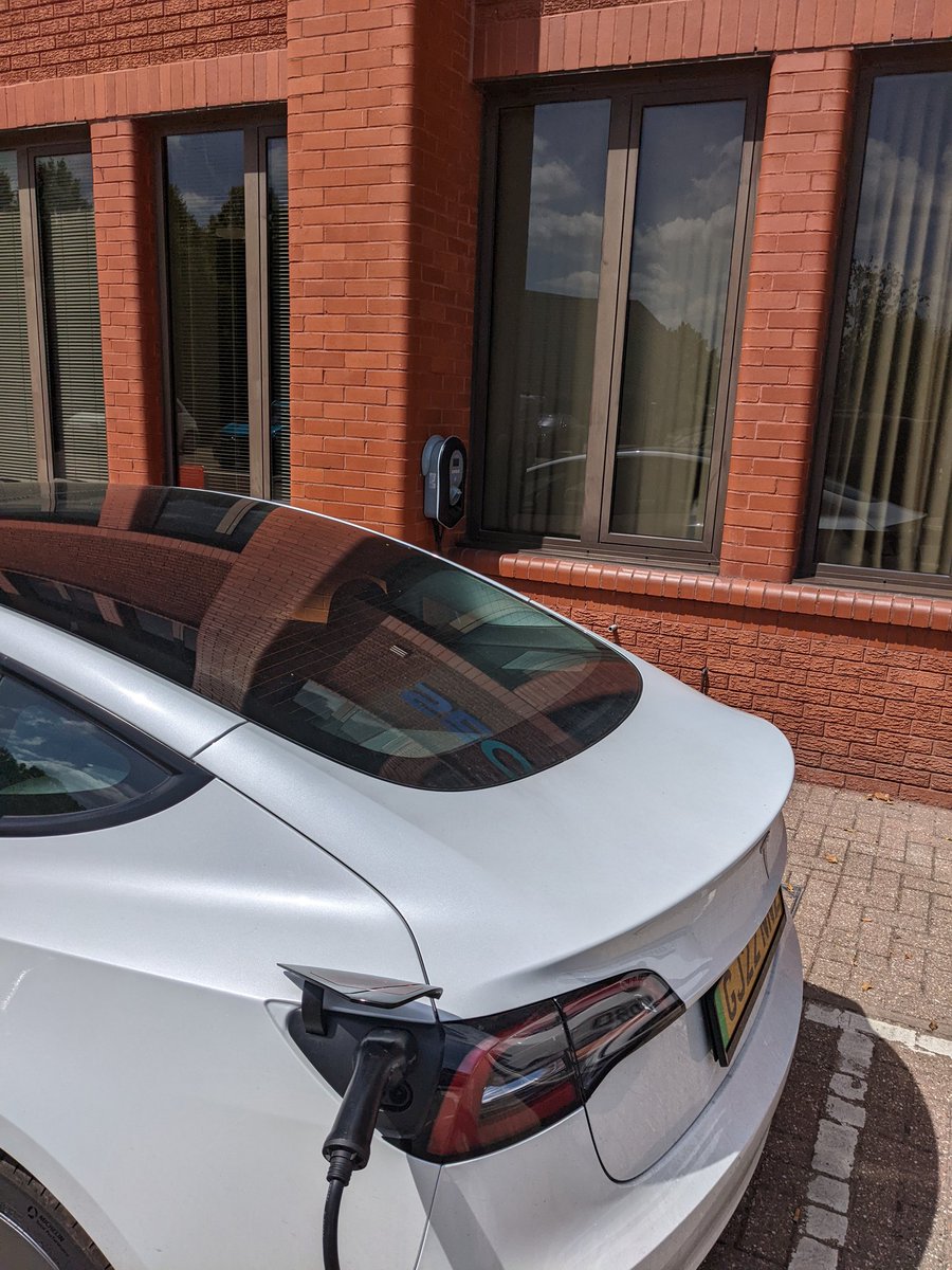 cskelectrical's tweet image. Zappi #myenergi EV charging point installation in Crawley by an electrician from CSK Electrical
