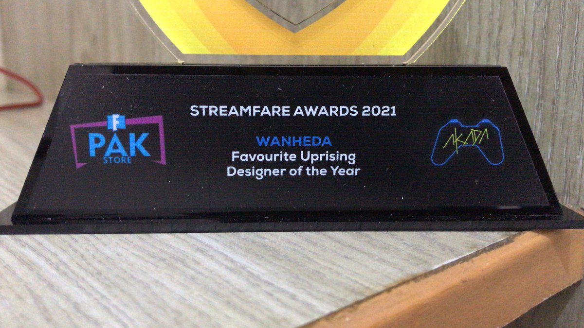 WanhedaDZN's tweet photo. Just got back home from school and got this tysm @StreamFareAward and @IamSanshu Ty to everyone who supported and helped me to where I am today It means alot to me❤️ https://t.co/OzhERyH3ZY