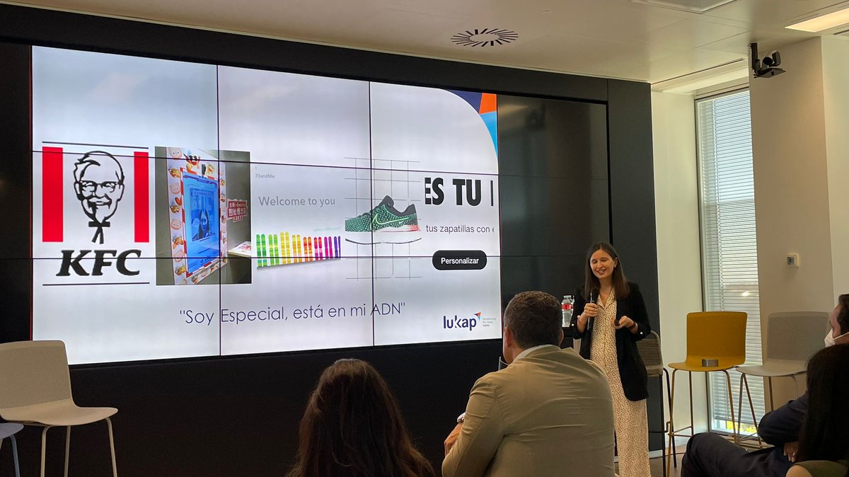🗣 <a href="/CSMarian/">Cristina S. Marián</a>, socio-director en <a href="/LukkapSpain/">Lukkap</a>: "Hemos identificado diversas tendencias en las que nos debemos apoyar para mejorar la #ExperienciadeCliente: la #InteligenciaArtificial, la intercanalidad, la hiperpersonalización o la realidad virtual y aumentada".

#CX #ViernesDEC