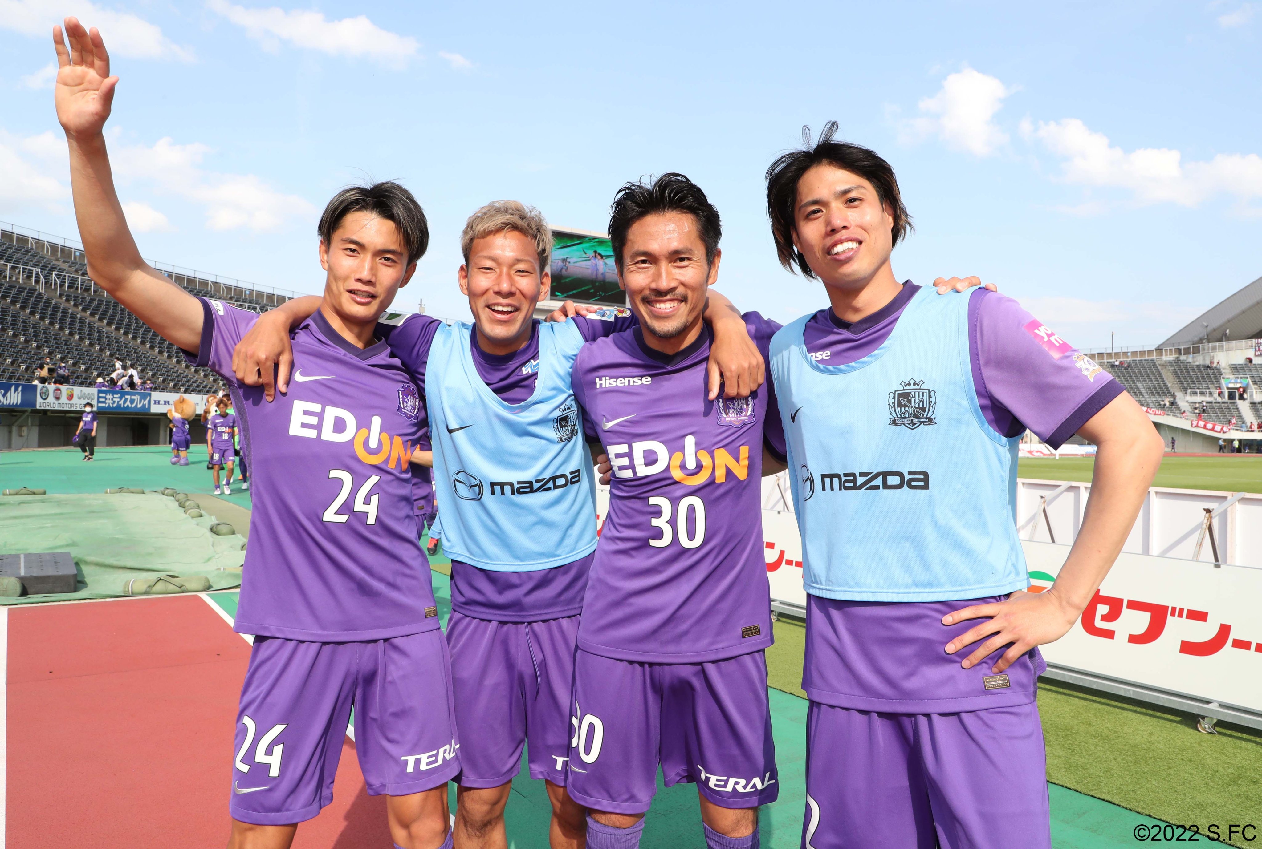 サンフレッチェ広島 公式 5月28日 土 名古屋グランパス ピッチレベルで臨場感をたっぷり味わえる セブン イレブンフィールドシート は 試合終了後の選手場内ラウンドも間近で見られます 販売は本日までとなりますので ぜひお買い求め