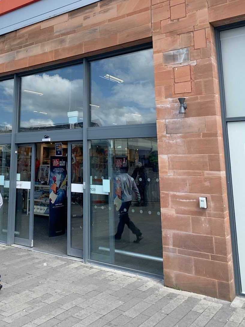 KeyneticsLtd's tweet photo. We are happy to announce our newly signed partnership with one of UK’s largest retailers. The SentriKey system will provide secure and traceable access for out of hours deliveries and controlled key handling. Find out more here: https://t.co/GaqnFq9Kdh https://t.co/YuRROX97Nd