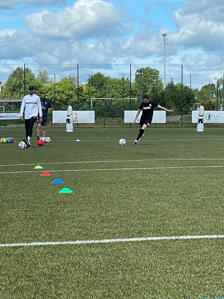 barnerathierry's tweet photo. Séminaire @aegbfootball
@boully_mickael & @thierrybarnerat
« La Prise de Décision »
#FIFA #goalkeeper #keepexpert #mainopposee #GauthierKuntzmann #CanalFootballClub #AEGB #ChritopheLollichon #ChristopheRevel #MickaelBoully #NeurovisionSP #neurosciences #performance #sport https://t.co/ZYext1cGYi