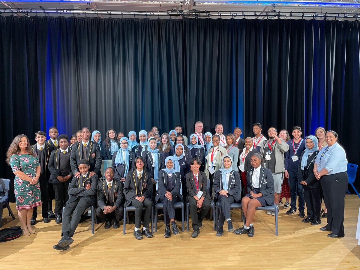 What an amazing result! Students from @SBonnellSchool @stbons @newhamsixthform @allsaintscsch came together to present their Youth Safety Campaign to @TfL asking to work together with @TfL @TowerTransit to ensure the safety of students on buses in East London. The answer was YES!