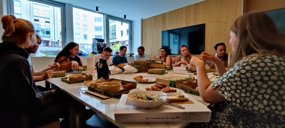 Déjeuner et échanges autour des problématiques de l'internat lors de l'AG de l'<a href="/ISNItwit/">ISNI - InterSyndicale Nationale des Internes</a> à Paris. On remercie notre partenaire <a href="/elsan/">ELSAN</a> pour sa participation !