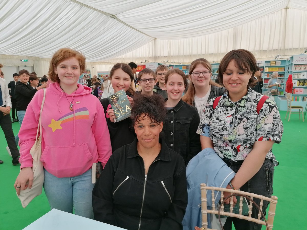 With Natasha Bowen after signing her inspirational novel Skin of the Sea.
#thewillowsway
#wordsgiveuspower