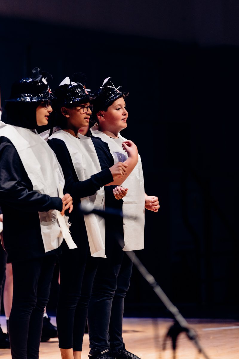 edintfest's tweet photo. Here are a few highlights from Scotland's debut #SnappyOperas with @mahoganyopera at @queens_hall! π
It was fantastic to see the 10-minute operas come to life on stage, with brilliant performances from @Leith_Primary, @st_marys_leith, @hermitageparkps and @LorneSchool. https://t.co/piLoC4Hof0