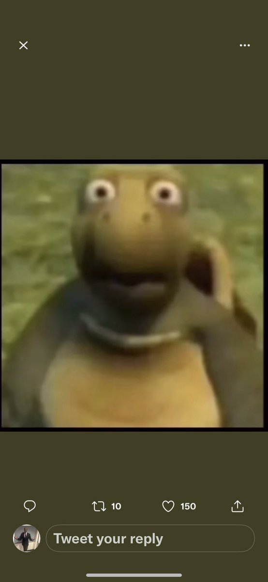 scarlet7717's tweet photo. my periodic table watching me in utter shock putting all my answers down thinking i know it all when i don’t know shit #gcse2022 https://t.co/xnBlNcBdkm
