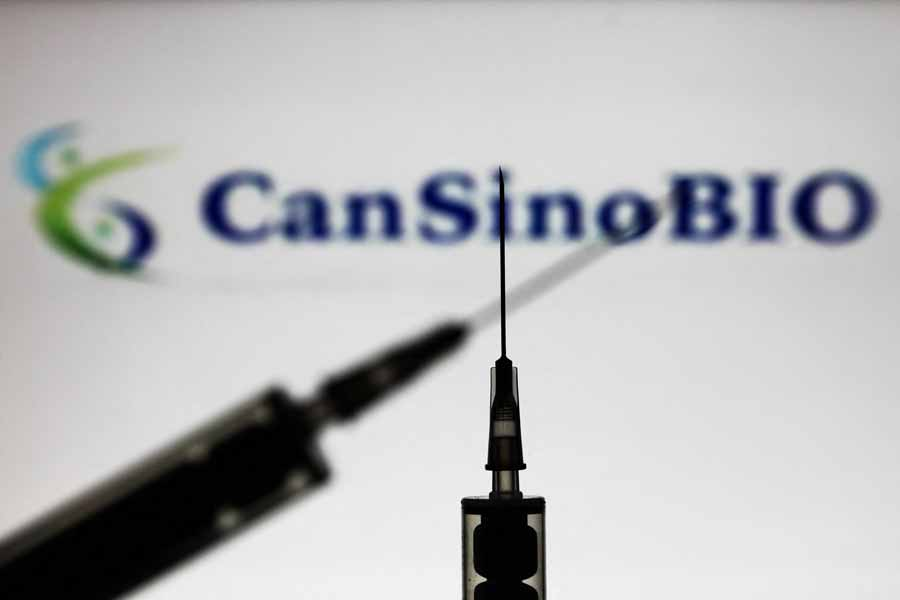 TabascoHOY's tweet photo. #Mundo🌎| Los Centros para el Control y Prevención de Enfermedades (#CDC) aprobaron la vacuna contra #COVID19 de #CanSinoBio para ingresar a #EstadosUnidos.💉😷
https://t.co/Kkp9IhGwiF https://t.co/apfYXVcbTB