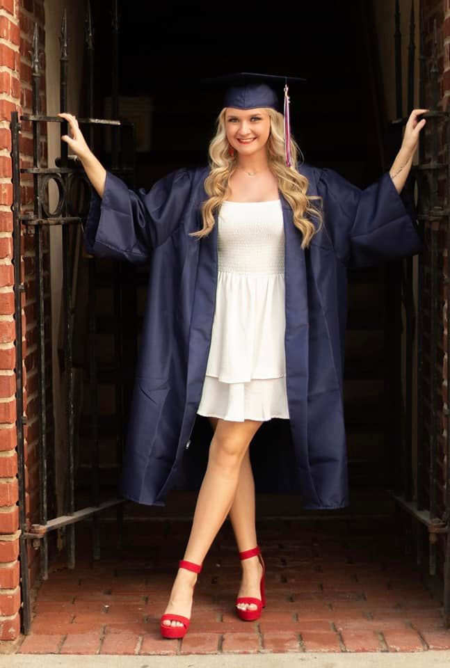 ISDSchools's tweet photo. Congratulations to the ISD Class of 2022! Graduation ceremonies will be live streamed on Saturday, May 28th on the ISD Facebook page. Van Horn begins at 9 a.m., Truman at 10:30 a.m. and William Chrisman at 12 p.m. We look forward to celebrating our graduates! #isdstrong https://t.co/9i04P8nF4Z