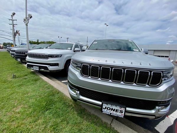JonesDodgeMD's tweet photo. We currently have 7️⃣ NEW Wagoneers and the number keeps growing! This is something you don’t want to miss out on! 🤩
Check out our selection here!
👇🏼
https://t.co/1e7T51o6cE https://t.co/L5JS8RrEJL