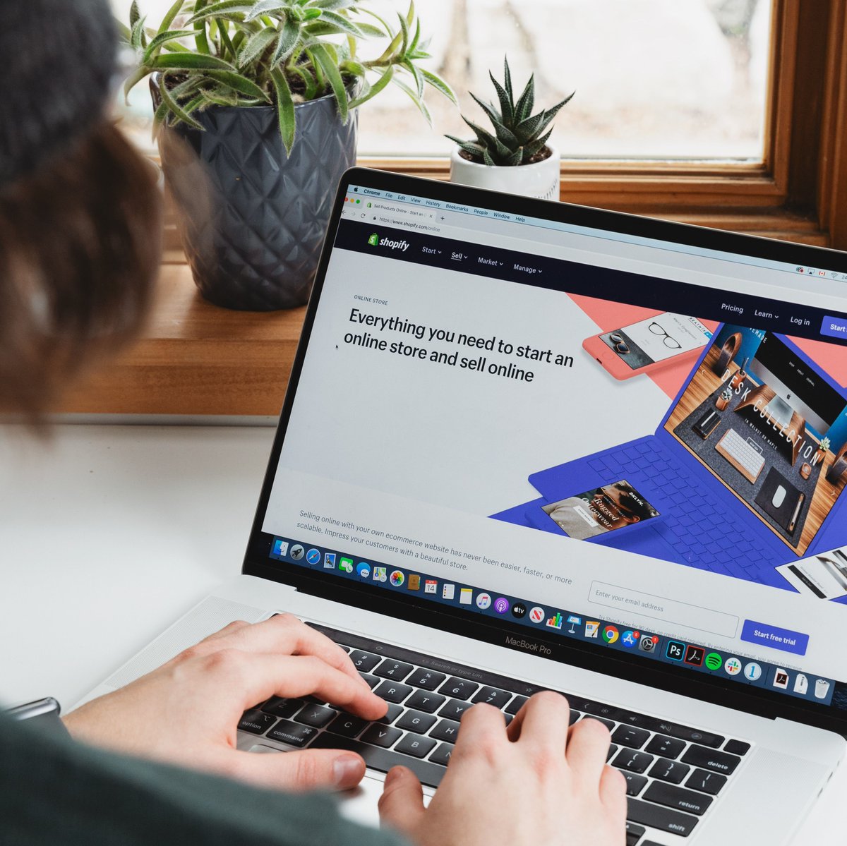 LinkGraphSEO's tweet image. 🛍 #ecommerce SEO tip #6. Make your product descriptions semantically rich.
To improve your page's ranking potential, include synonyms and LSI keywords in your product descriptions.
More tips on the @unstackhq blog bit.ly/3MfMVyQ