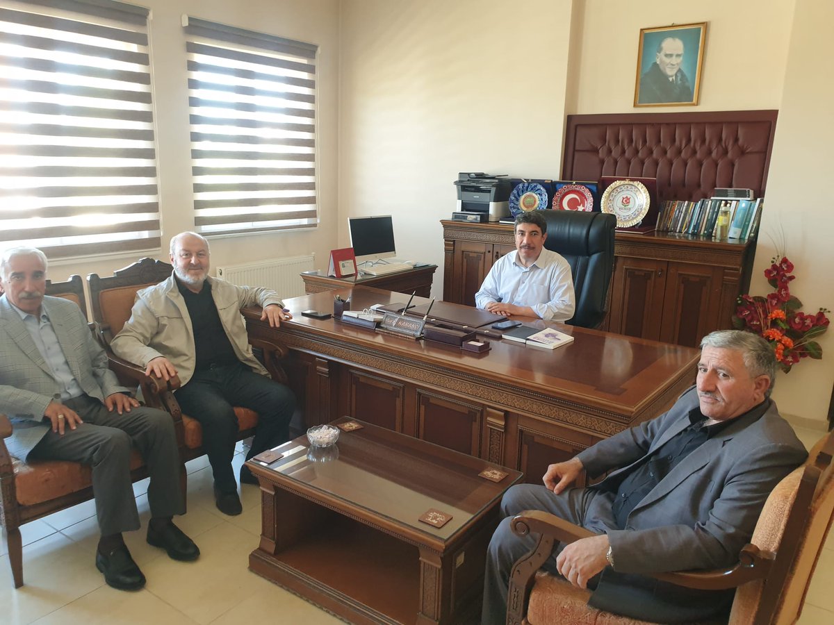 Teşkilatlarımızla birlikte; İl Müftü yardımcılarımızdan Murat Karancı Hocamızı ziyaret ederek,istişarelerde bulunduk.

Misafirperverlikleri için hocamıza teşekkür ediyor, çalışmalarında muvaffakiyetler diliyorum.