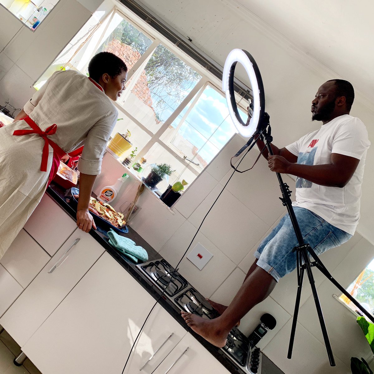 Forlan__12's tweet photo. Marriage Goals❤🥺

The Set Up 🥰                   The Shot 🥺 https://t.co/LPpO7i0csi