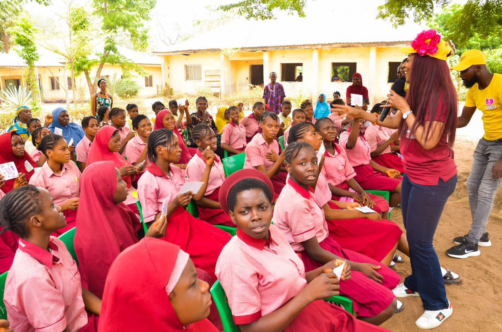dayo2023fct's tweet photo. The future of every child in Nigeria rest upon our actions. We must be conscious about their future even in policies and laws as a country. It’s #ChildrensDay and I just want to wish every child out there a very wonderful celebration and desirable future. 

#Dayo4FCTSenate https://t.co/sHhHh1XpDz
