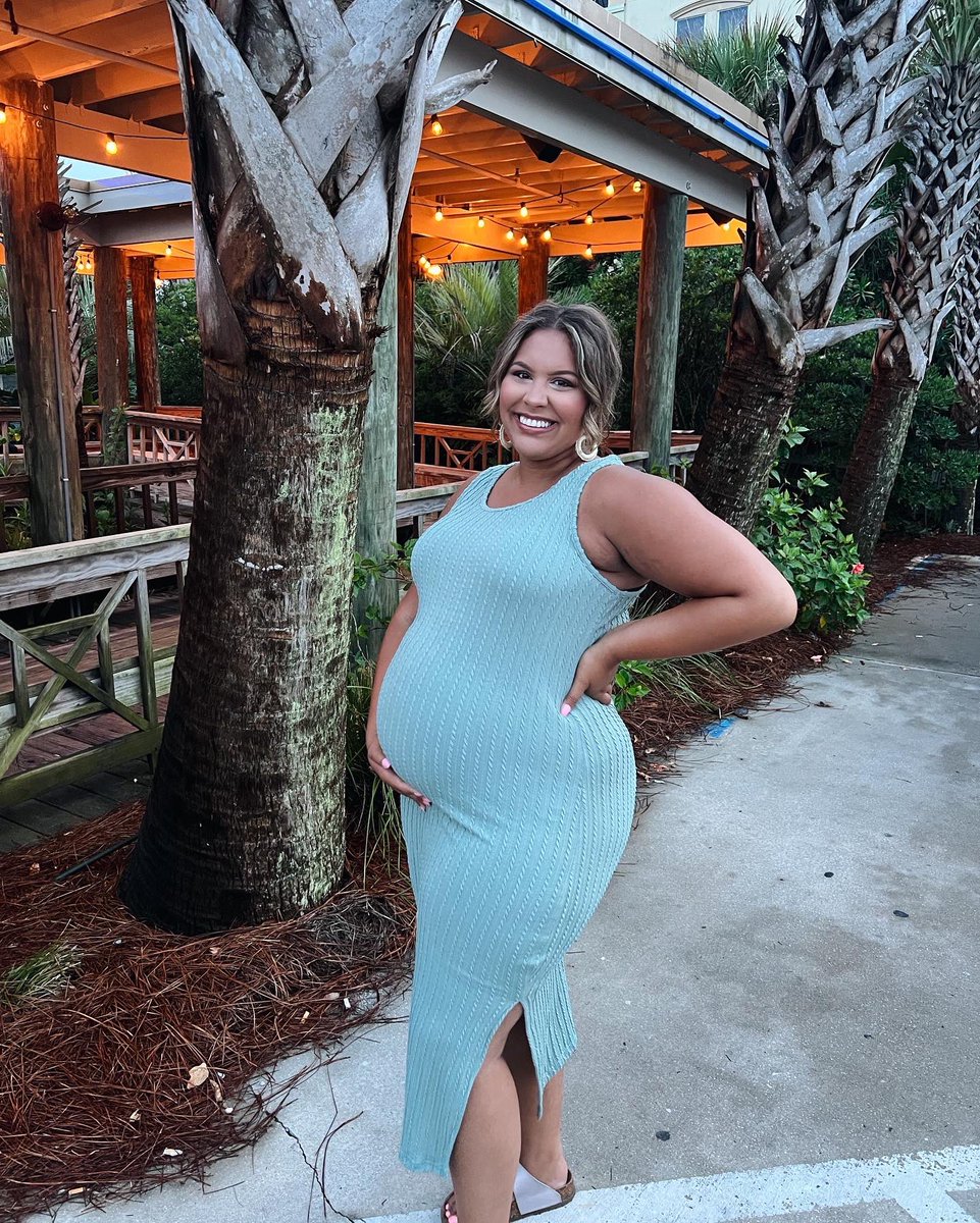 Out here living a dream that I didn’t even know was my dream 🥺🥺 
We can’t wait to meet you, Poppy Austin 💞