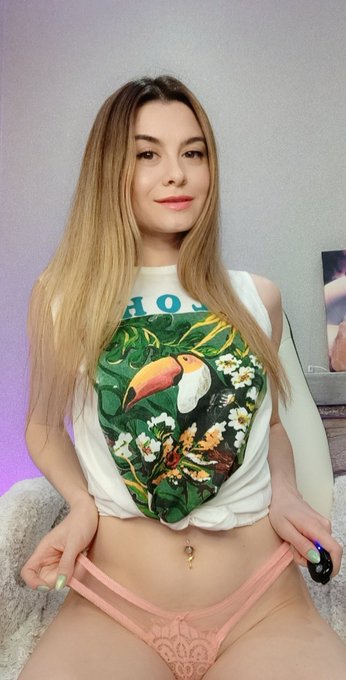 Summer so close 😍 Do you have a plans ? 😌 https://t.co/d1Wd3rfJbP<a href="/tag/camgirl"class="tags"><span>#camgirl</span></a>