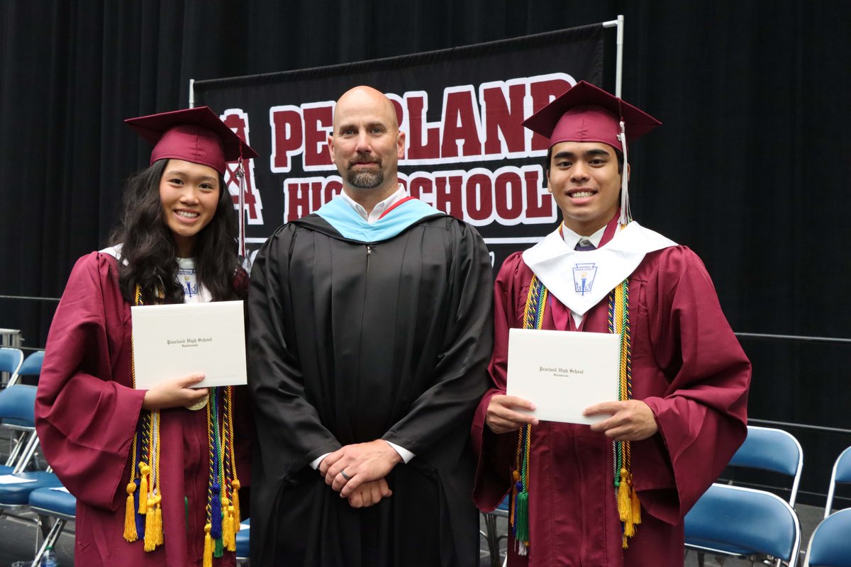 PearlandISD's tweet image. 🎉🎉 Congratulations to Pearland High School Class of 2022! 🎉🎉 #WeAreKnowledgeable #WeArePearlandISD