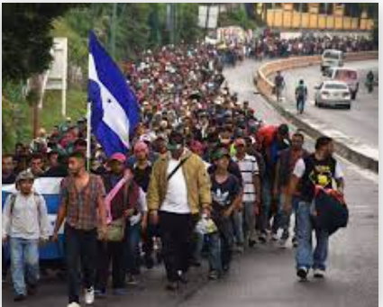 OEH777's tweet photo. Mientras miles de familias hondureñas buscan mitigar el hambre y la pobreza caminando a USA, la presidenta @XiomaraCastroZ se da el lujo de financiar campañas de izquierda en Colombia con la plata de los hondureños. https://t.co/rCp2WCqFJ3
